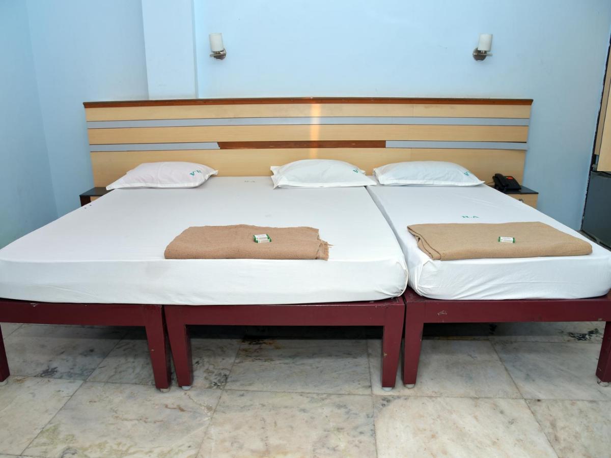 Hotel Aditya Pondicherry Ngoại thất bức ảnh