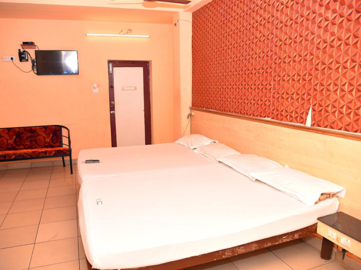 Hotel Aditya Pondicherry Ngoại thất bức ảnh