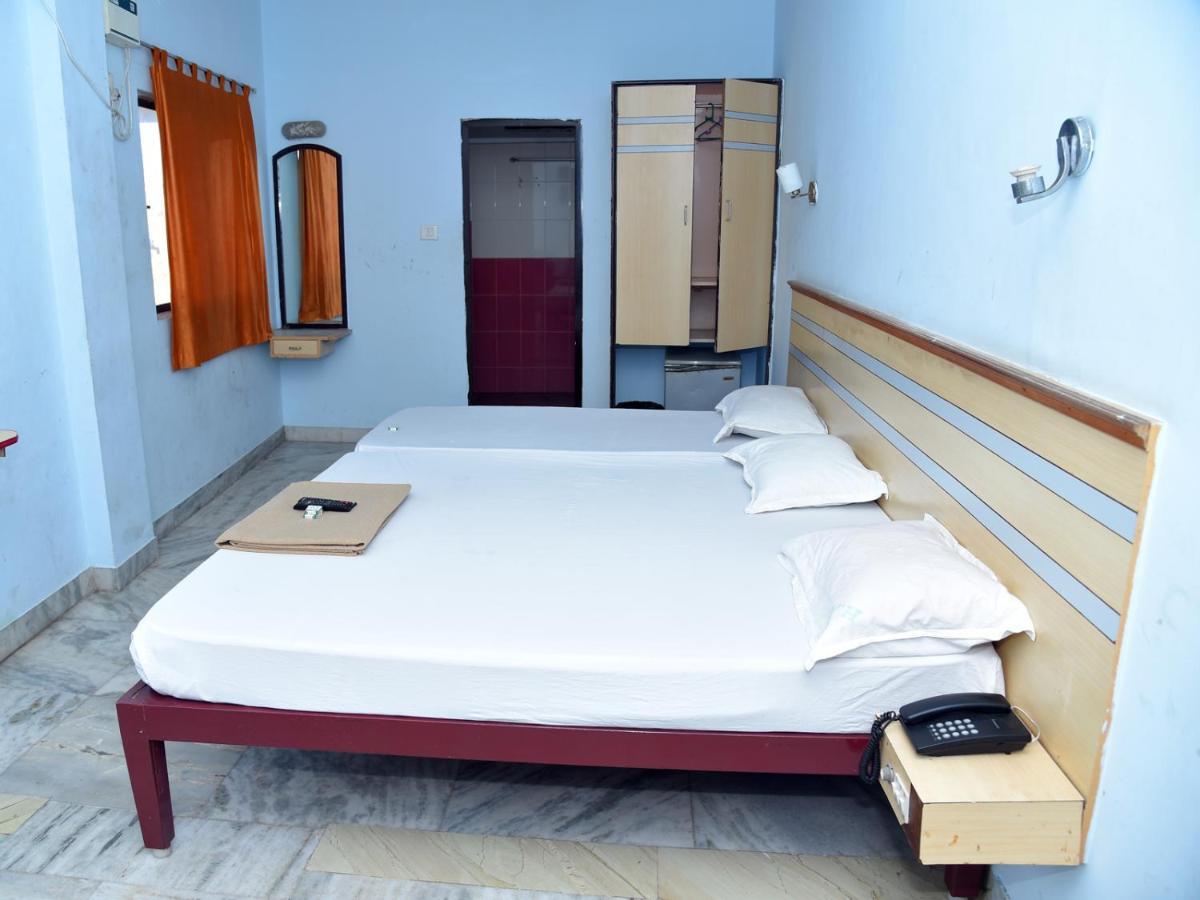 Hotel Aditya Pondicherry Ngoại thất bức ảnh