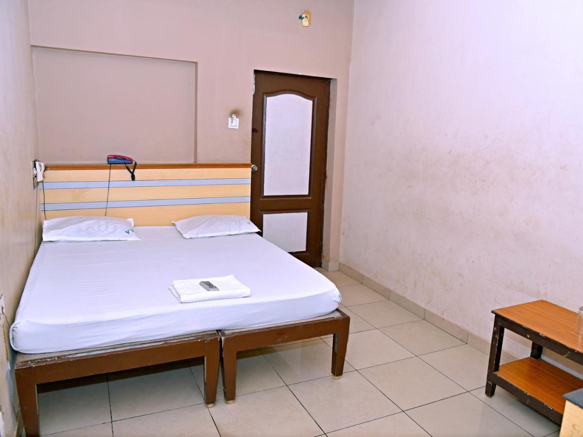 Hotel Aditya Pondicherry Ngoại thất bức ảnh