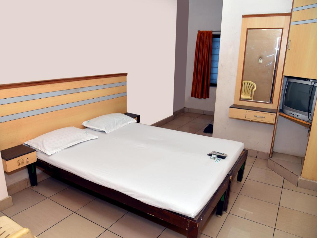 Hotel Aditya Pondicherry Ngoại thất bức ảnh