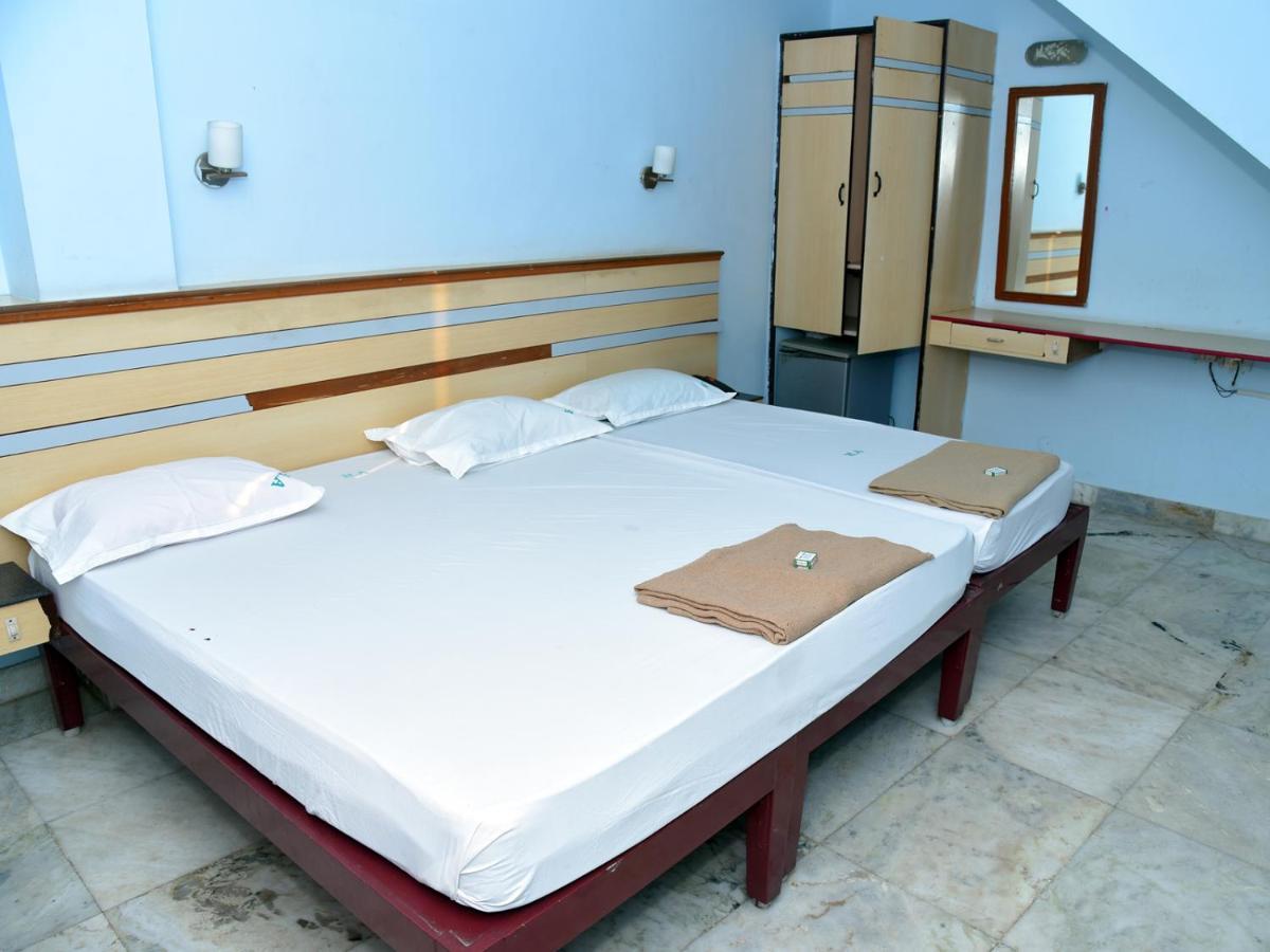 Hotel Aditya Pondicherry Ngoại thất bức ảnh