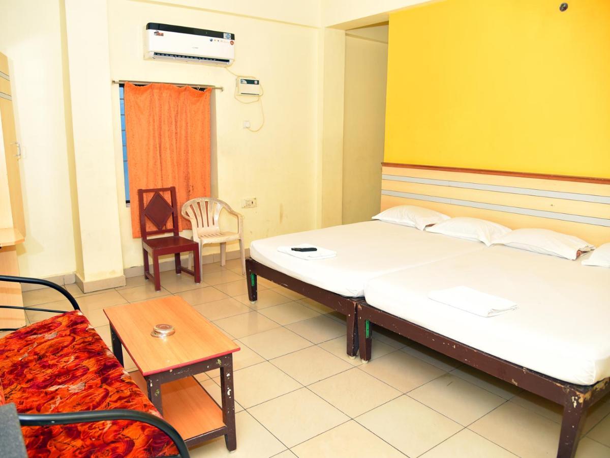 Hotel Aditya Pondicherry Ngoại thất bức ảnh